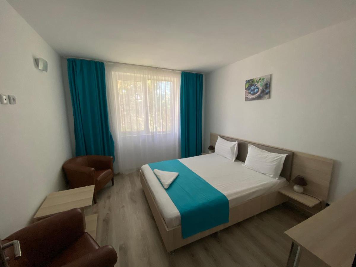 Q Hotel 尼普顿 外观 照片